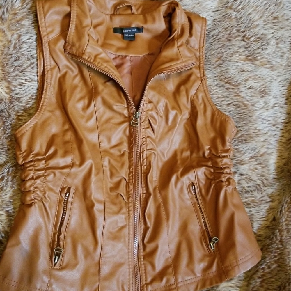 Vest - Picture 4 of 6